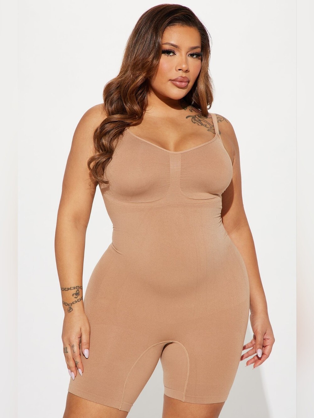Snatched And Curvy Seamless Nude Shapewear with Adjustable Straps (XL) - Picture 3 of 6